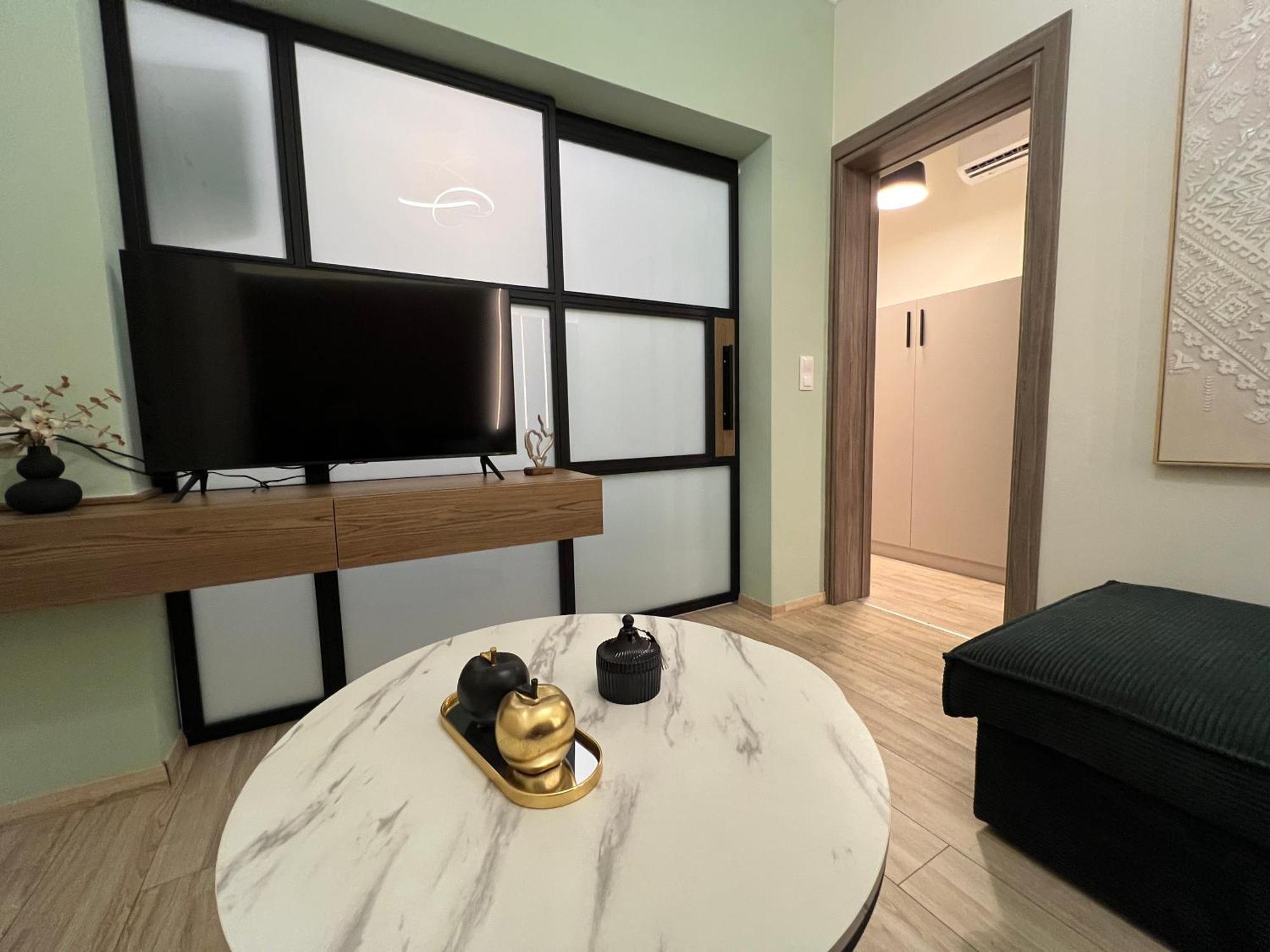 Oasis 1 By Gg Apartment